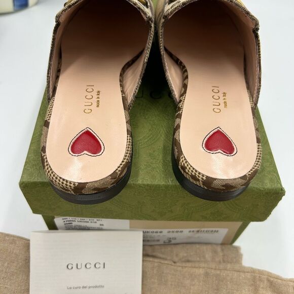 Flats_&_Loafers